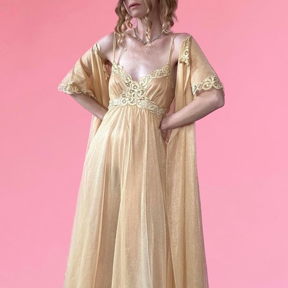 Vintage gold lounge set
